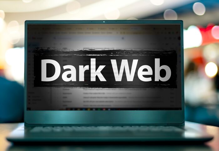 Herkesin korkulu rüyası dark web, ne olduğunu anlayın. Güvenliğinizi güçlendirin ve verilerinizi bu karanlık ağ içerisine düşmekten koruyun.